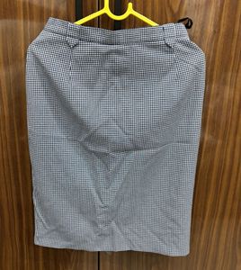 Office skirt Pencil  - trendy and styli