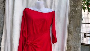 12111. Elegant Red Maxi Dress