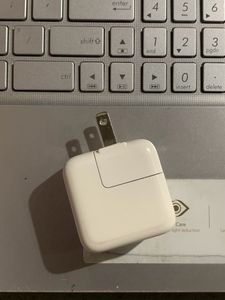Apple Iphone 10w Charger Adapter(ORIGINAL)