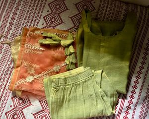 Green Kurta Set And Shawl ✨