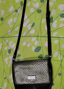 Black Sling/Handbag with FREEGIFT