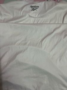 Reebok Black T-Shirt and white T-shirt combo