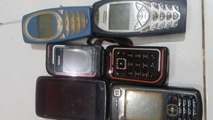 Fixed price Vintage Nokia Phones - Lot of 5