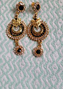 Necklace Chain And Two Piece Earings Set