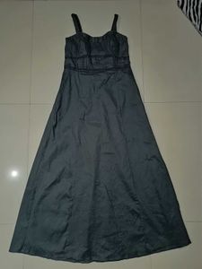Zara Sleeveless Midi Dress