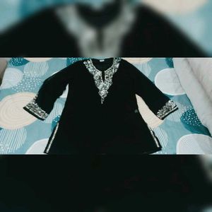 It&#39;s Very Beautiful Kurti And Gaun