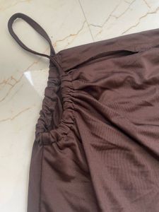 Mocha One-Sleeve Ruched Crop Top