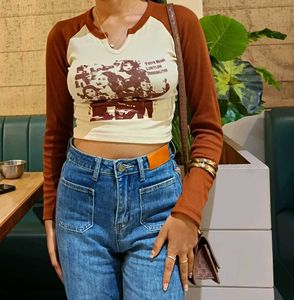 Retro Graphic Crop Top
