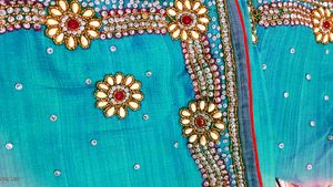 Beautiful Heavy Sadi In Cheap Price.