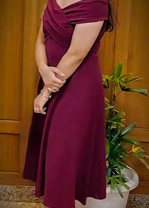 Elegant Maroon Midi Dress