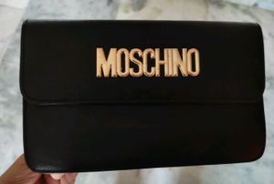 Sling bag in black