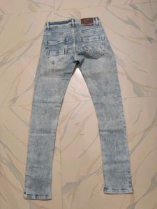 Light Wash Skinny Jeans
