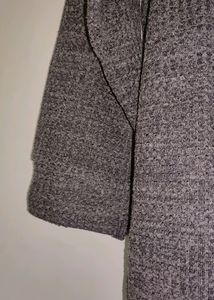 Knitted T-shirt for Women.