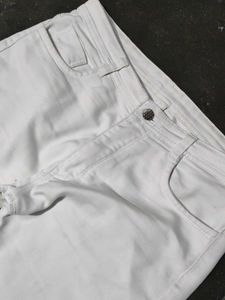 woMen&#39;s Jeans. white 🤍🤍