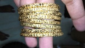 Artificial Mangalsutra And 8 Bangles