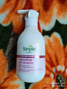 Simple Smoothing Gel Cleanser