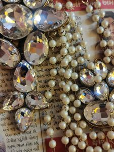 BEAUTIFUL SAREE BROOCH