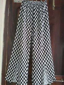 Checkered Slit Wide Leg Bottom Wear