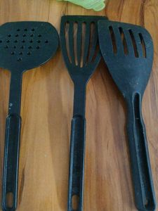 4 Multipurpose Silicon Lids, 3 Cradle, 1 Spatula