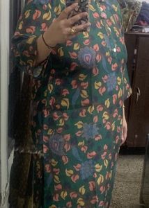 Green Printed Kurta With Off White Pants
