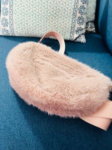 VS teddy sling bag