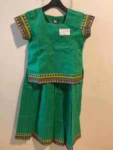Green Ethnic Skirt &amp; Top Set For Girls