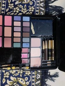Makeup Kit