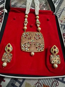 Elegant Necklace &amp; Earring Set