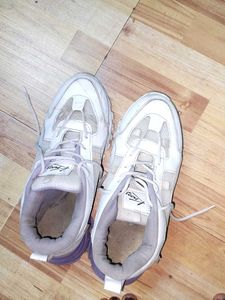 Stylish White Chunky Sneakers with Purple Sole