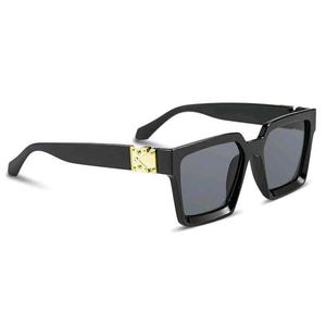 Trendy Black Framed Sunglasses
