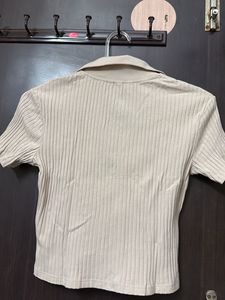 H&amp;M Ribbed Cropped Shirt