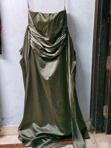 Elegant Ethnic Gown single pics 1000