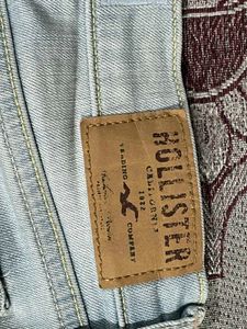 blue hollister denim low rise shorts
