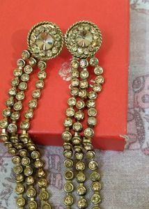 4 Mini Red Shades Lipstick With Free Long earrings