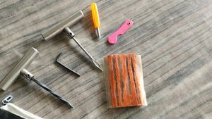 Tubeless Tyre Puncture Repair Kit for Car ,Bike