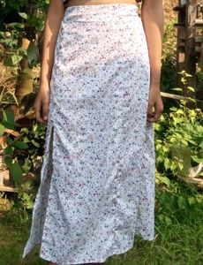 Floral Slit Cut Skirt 🦢