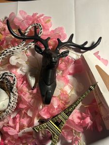 2 Dearhead Hangers &amp; Eiffel Tower, birds Nest Deco