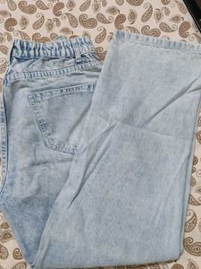 Light Wash Jeans (Waist 28)
