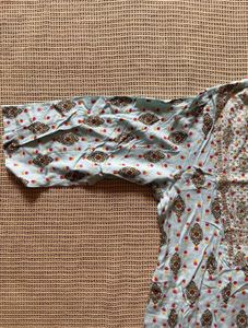 Sequinned Neck Kurti