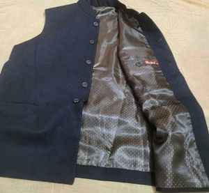 Sleeveless grey Ethnic Jacket