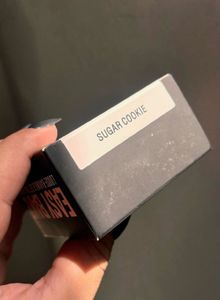 Huda Beauty Easy Bake Setting Powder:-Sugar Cookie