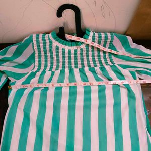 🛍️ Striped High Neck Top ⭐⭐⭐⭐⭐