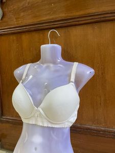 H&amp;M Pushup White Bra