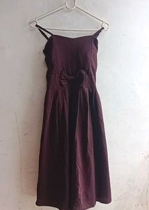 Elegant Burgundy Bow Midi Dress 👗💜