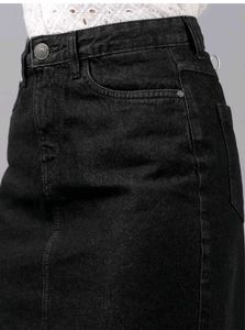 Chic Black Denim Skirt
