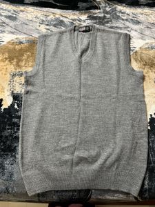 Gray Sleeveless Sweater Vest