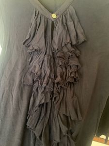 Levi’s Black Ruffled Neck Top