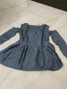 Ladies Cold Shoulder Top