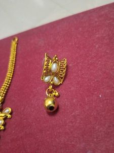 Gold Tone Necklace Set