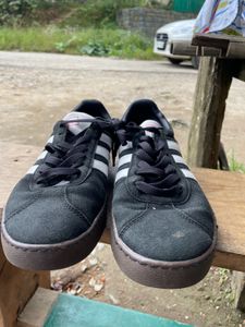 Adidas Sneakers